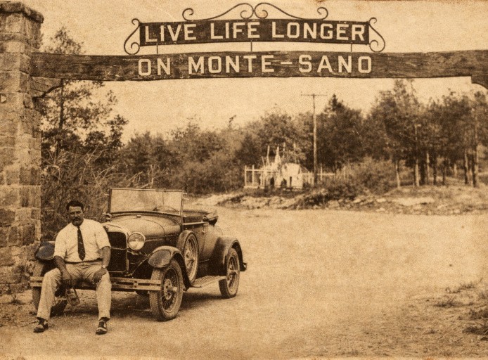 Plush Horse Club show flyer &mdash; Spider and Legacy, three nights nightly